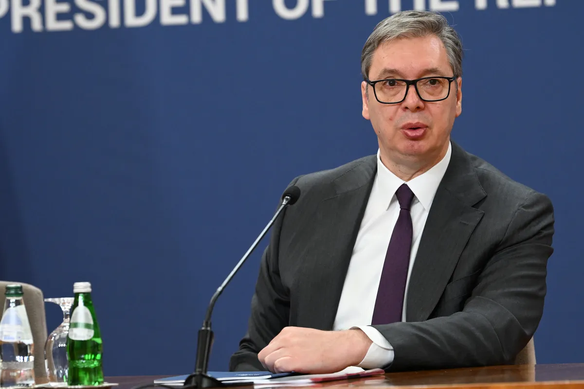 Oglasio se Vučić o aferi „zvučni top“