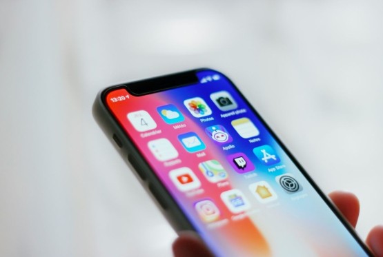 Apple tvrdi: Nova Siri neće da vam podilazi