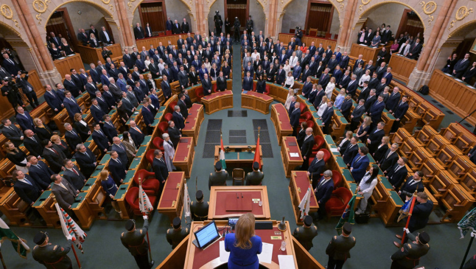 Mađarska uvela ograničenje mandata