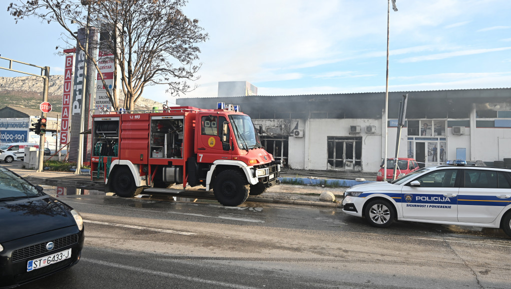 Požar u auto-servisu u Zagrebu: izgorelo 10 vozila