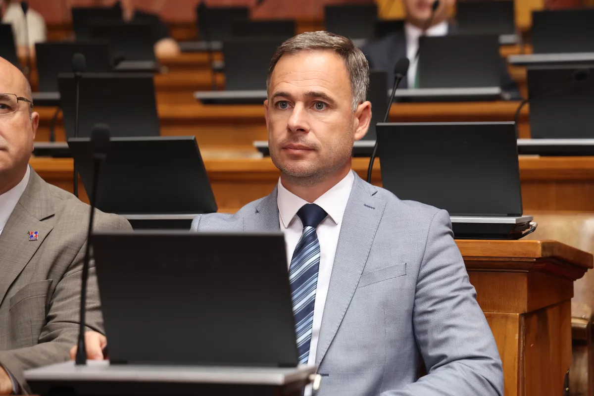 Aleksić: Vlast održava građane u ekonomskoj nesigurnosti, lakše upravlja osiromašenim društvom