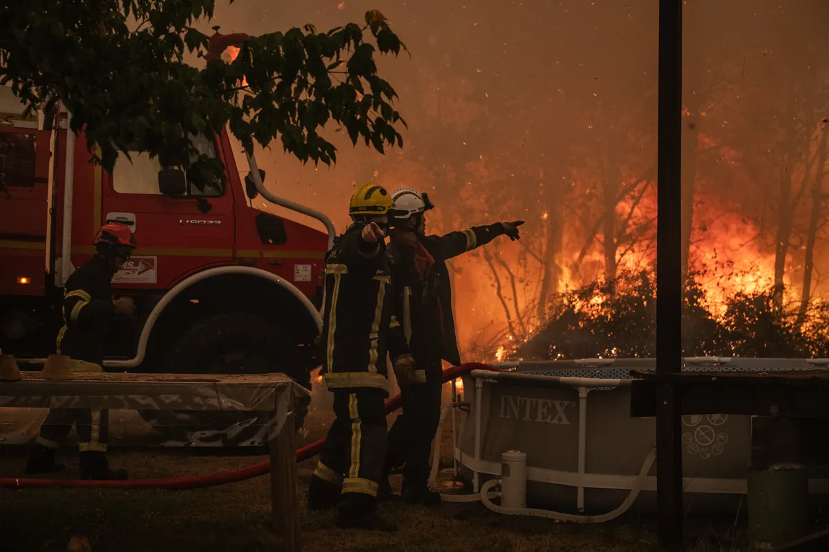 Požar nadomak Bordoa: Vatra stvorila fenomen kakav Francuska ne pamti