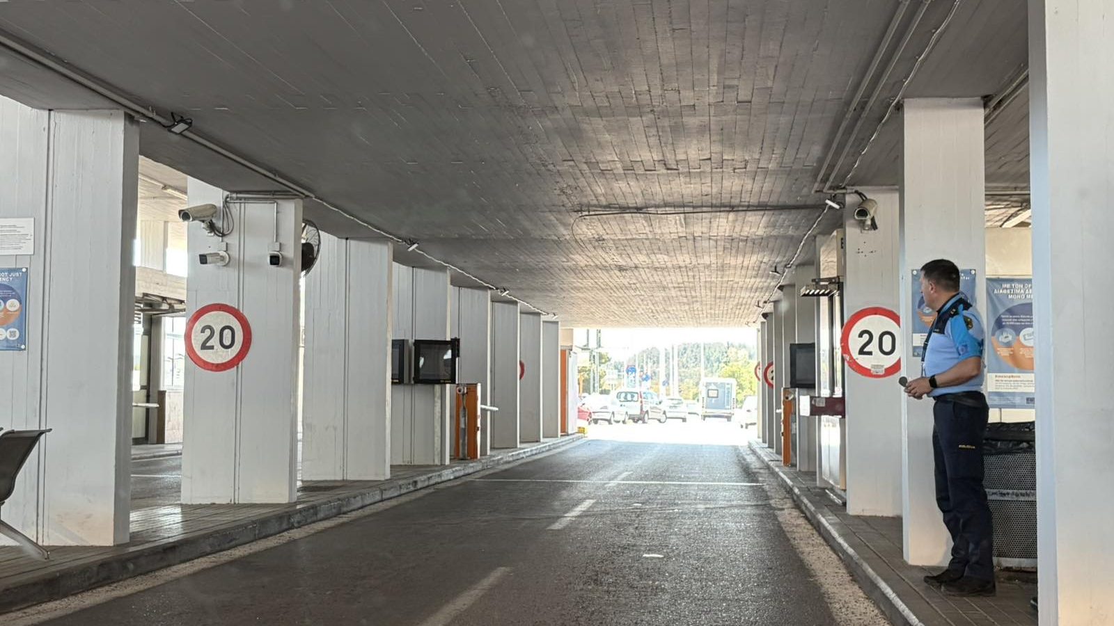 Obustava rada na prelazima Severna Makedonija – Grčka od 5 do 9 časova, propuštanje vozila na 10 minuta