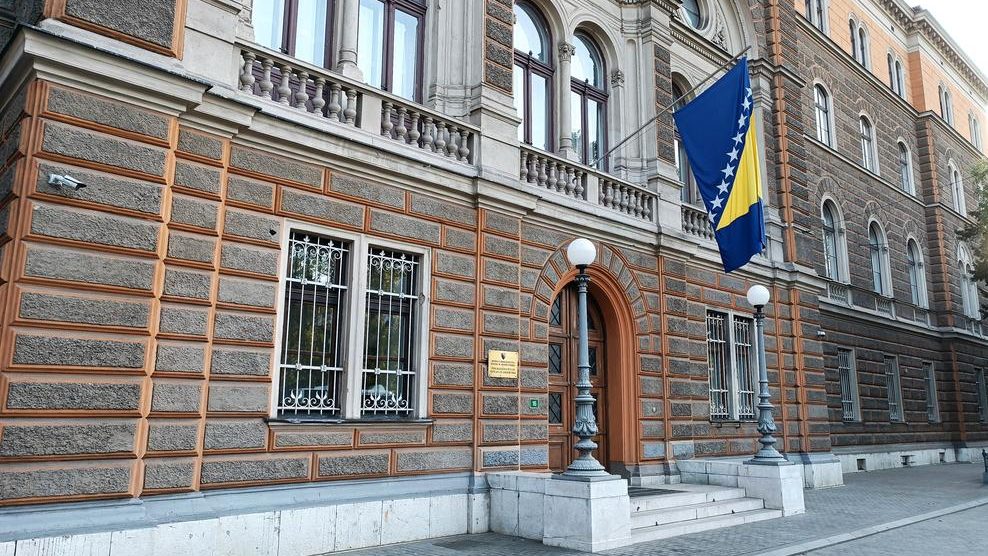 Bitka za Predsedništvo BiH počela: Ko su kandidati koji traže poverenje birača? – Region