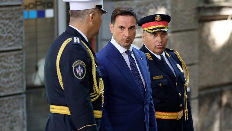 Obračun u MUP-u koji neće imati jednu žrtvu: O krivičnoj prijavi Veselina Milića protiv Marka Krička – Društvo