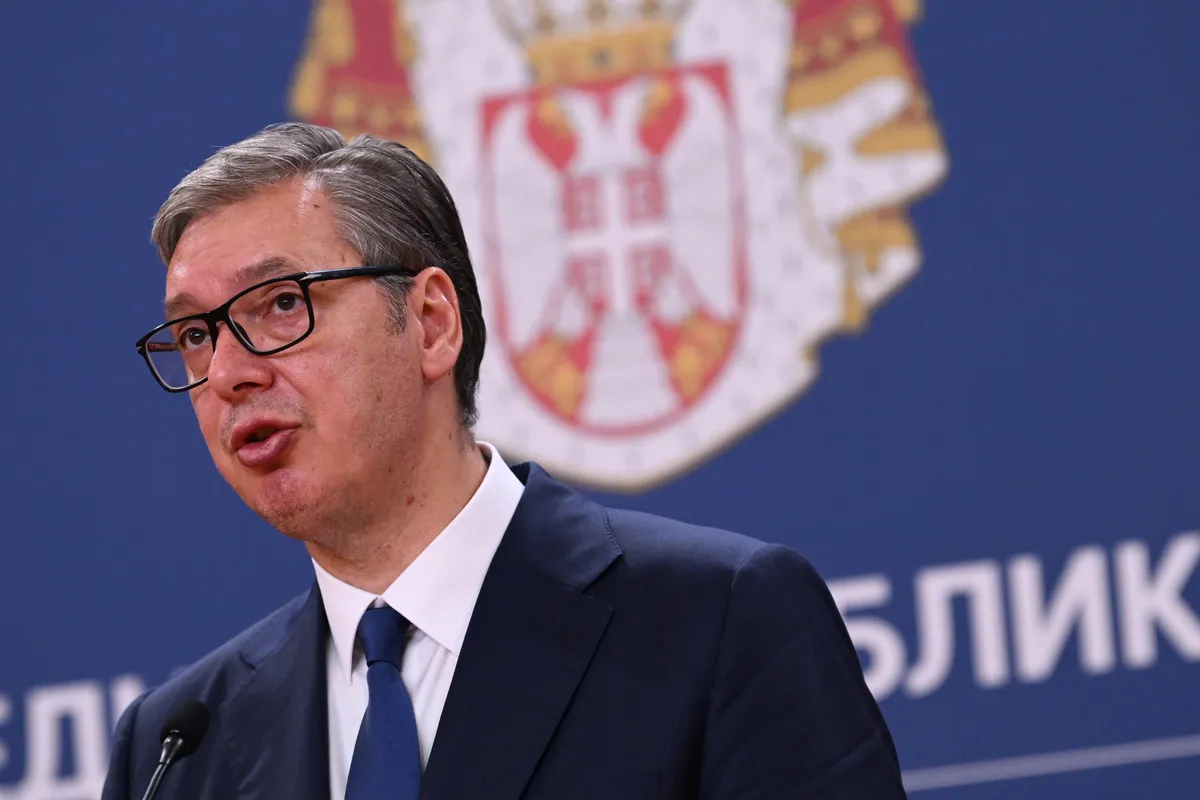 Vučić: EU ne treba više da se „folira da je za dijalog