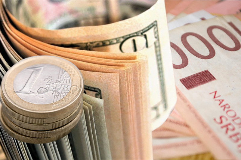 Stiže novi kurs dinara: Evo koliko će sutra vredeti evro, poznato i šta se dešava sa dolarom