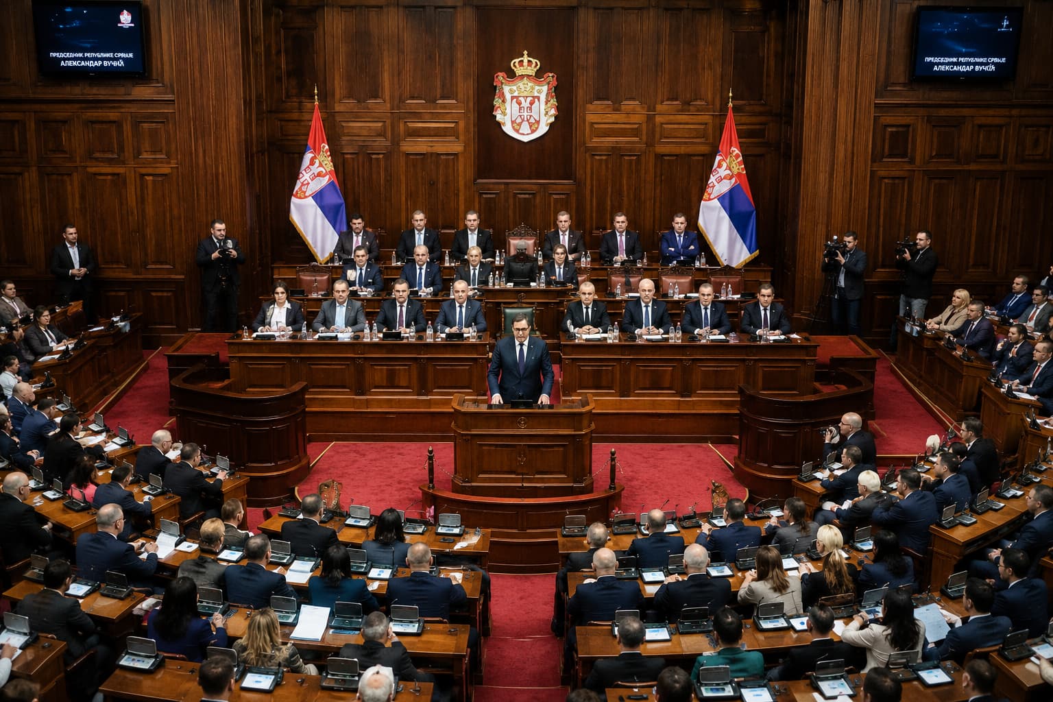 Vučićev plan: promeniti fotelju i preživeti „studentski talas“