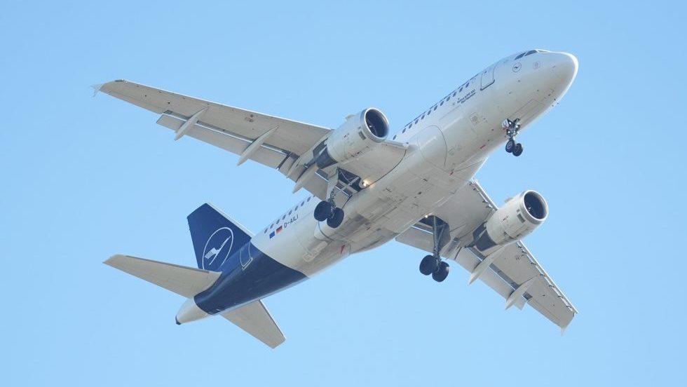 U padu aviona poginulo 11 turista i dva člana posade – Svet