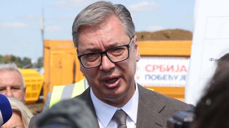 Tokom posete Vučića Bugojnu, policija Federacije BIH intervenisala zbog policajaca iz Republike Srpske – Region
