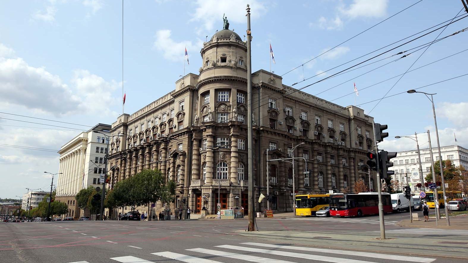 Vlada Srbije odbacila tvrdnje iz BiH da je zahtev za prelet aviona stigao kasno – Politika