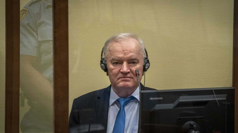 Inicijativa mladih za ljudska prava: Odavanje državnih i vojnih počasti za Ratka Mladića nemoralno i nezakonito – Društvo