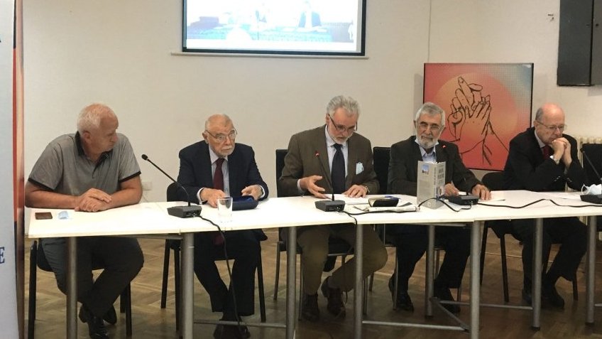 Igmanska inicijativa: Najava državne sahrane Ratka Mladića je povratak u devedeste – Region