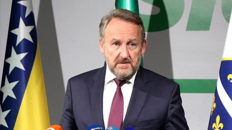Izetbegović pozvao na uvođenje sankcija Srbiji i njenom rukovodstvu – Region