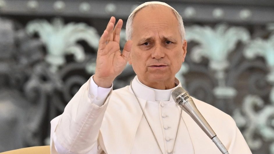 Papa Lav XIV u zvaničnoj poseti Francuskoj: Upozorio da mašine mogu da ugroze čovečanstvo – Svet
