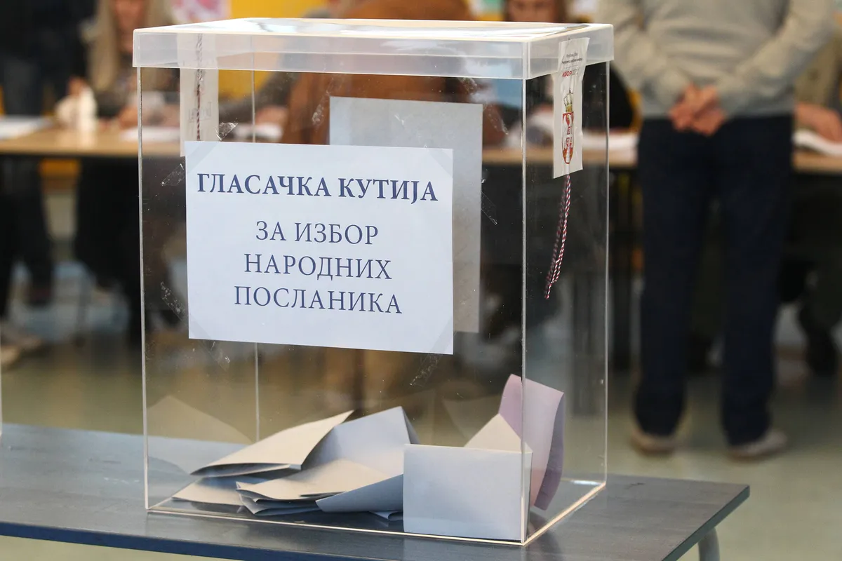 Da li država Srbija opstruiše glasanje u dijaspori? Ministarstva odbijaju da otvore nova glasačka mesta, konzulati ne odgovaraju na prijave građana