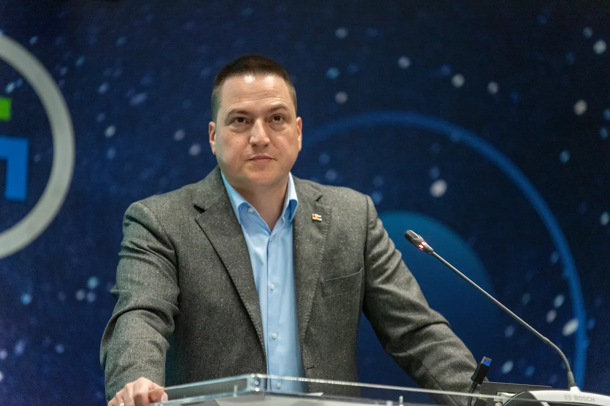 „Hir ljutog deteta koje nije dobilo peto ministarsko mesto“: Socijalisti kao po komandi brane SNS i napadaju Ružića