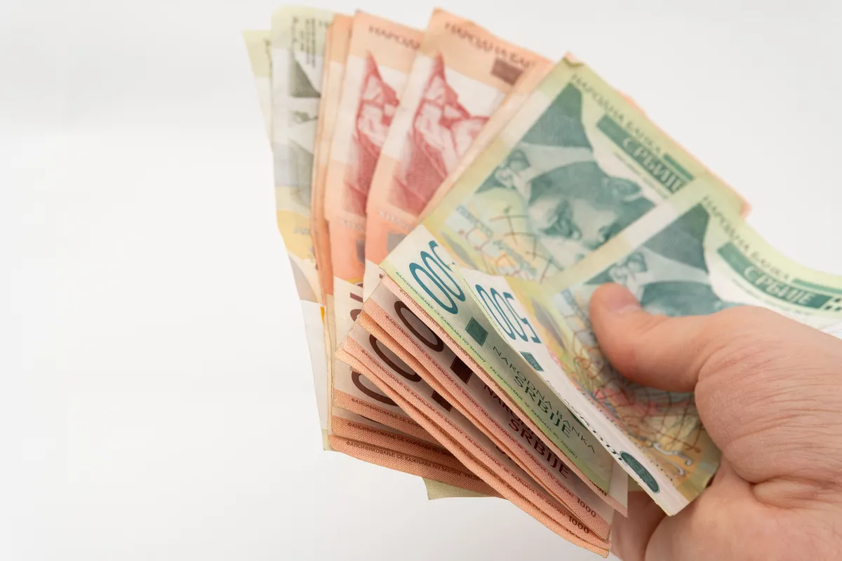 U ponedeljak počinje prijava za isplatu 6.000 dinara