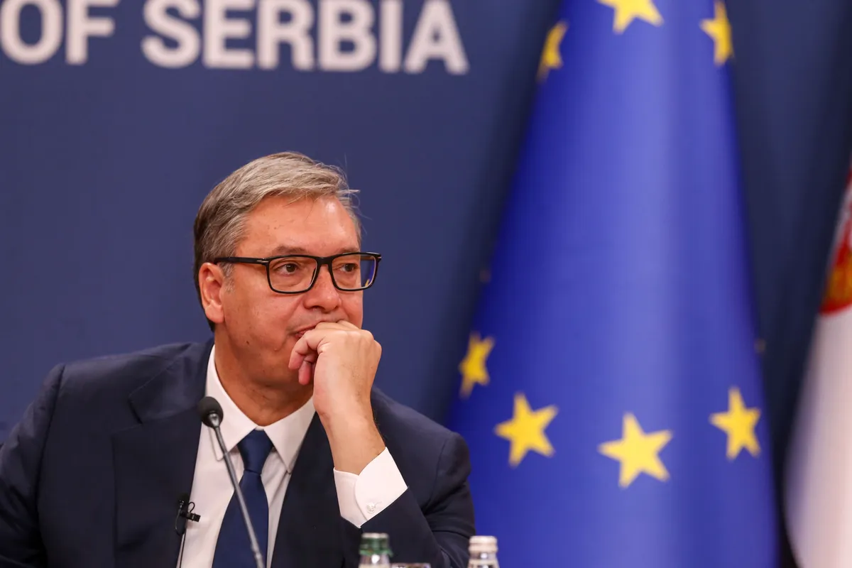 RIK raspravlja da li je Vučić u sukobu interesa kao nosilac izborne liste Ujedinjena Srbija