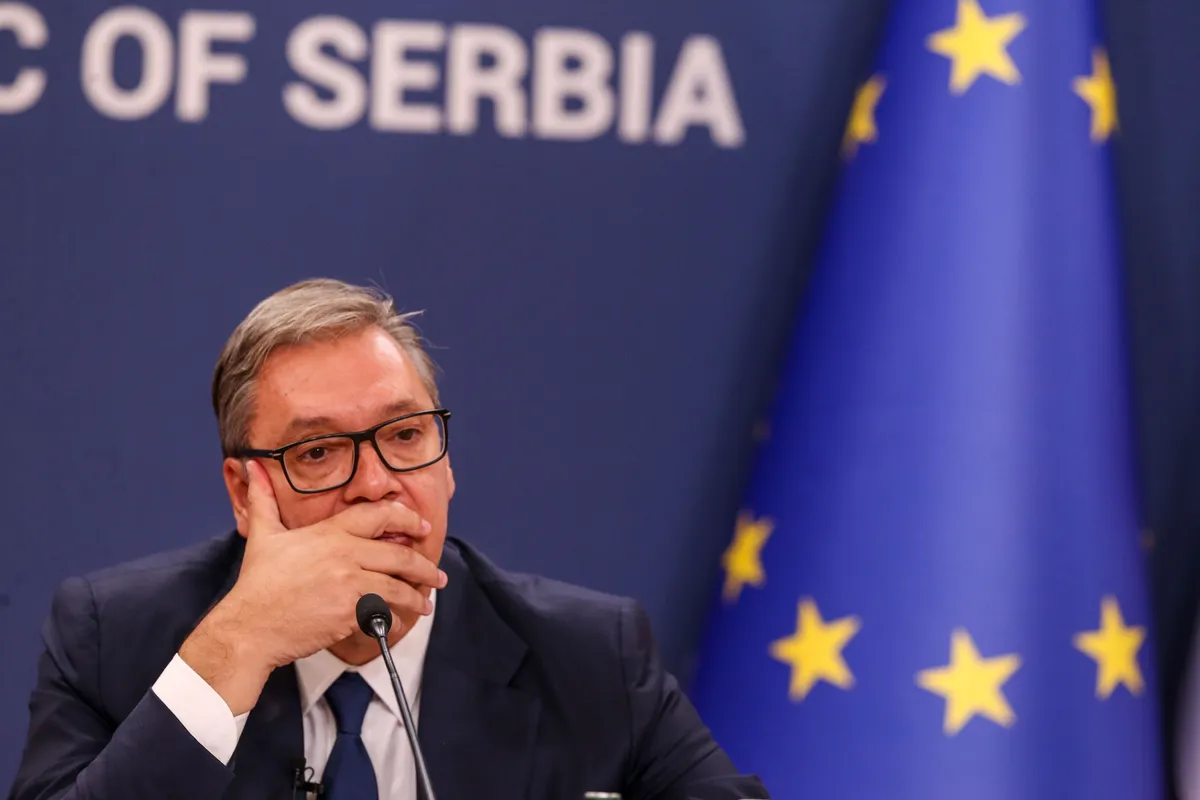 Vučić, uoči podnošenja ostavke, najavio pomilovanja i abolicije: Prihvatam debatu sa studentima