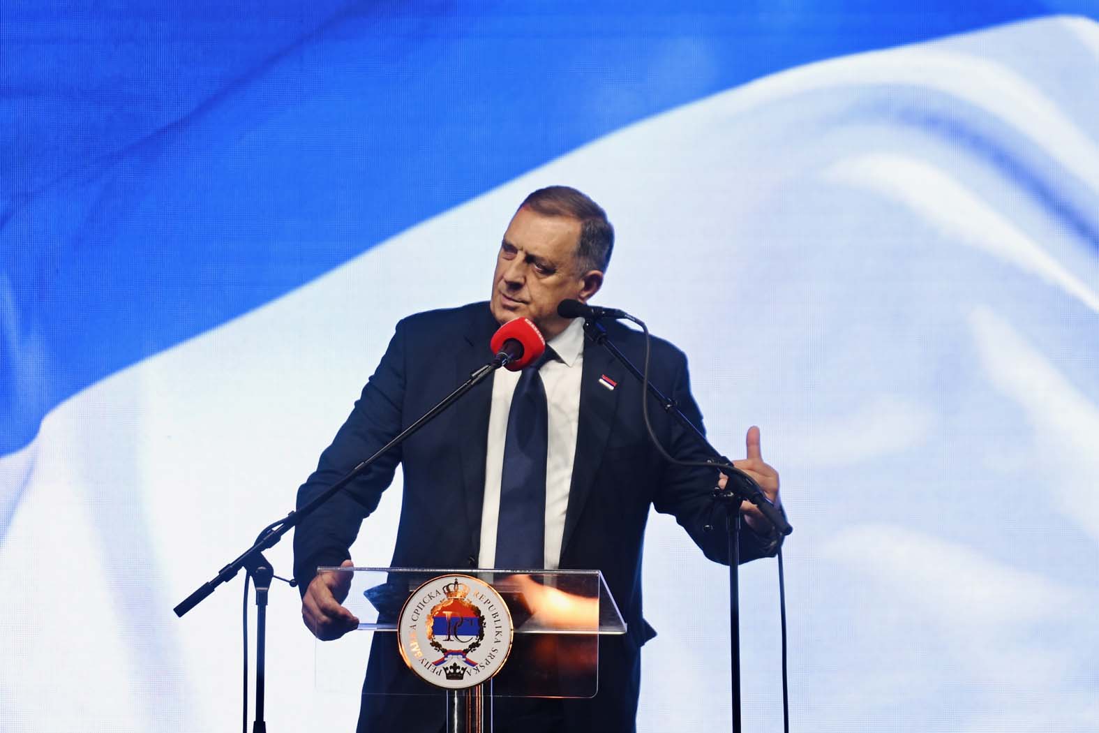 Izveštaj „Plati za uslugu na Balkanu“ pred Kongresom SAD, zvaničnici RS potrošili milione dolara na lobiste: „Dodik očigledno nije ispunio svoj deo dogovora“ – Svet