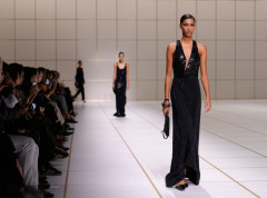 Armani predstavio kolekciju „Evolucija“ tokom Nedelje mode u Milanu