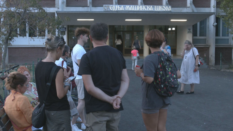 nastavljen protest u Jovinoj gimnaziji
