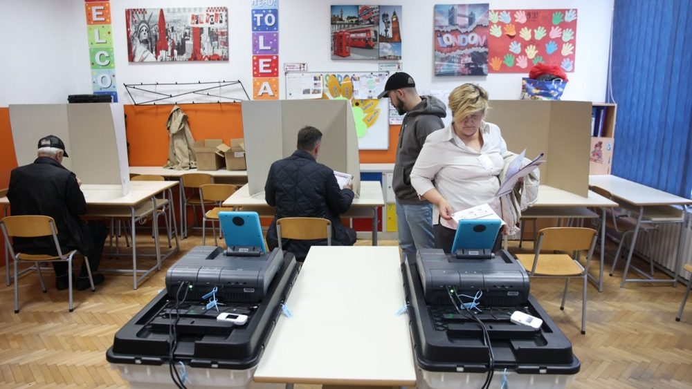“Bošnjaci kaznili svoje vladajuće partije, Srbi i Hrvati ostali čvrsto uz dominantne političke figure”: Sagovornici Danasa analiziraju izbore u BiH – Svet
