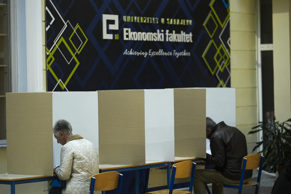 Kalas i Kos pozvale izabrane predstavnike da bez odlaganja formiraju vlast u BiH na svim nivoima