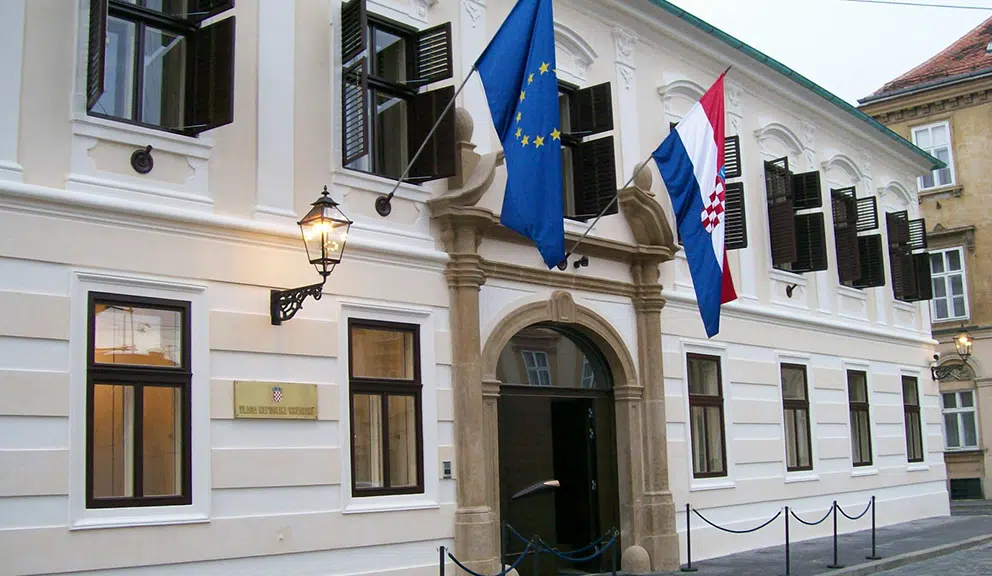 Vlada Hrvatske osudila nacističke i antisemitske uzvike navijača Hajduka u Splitu