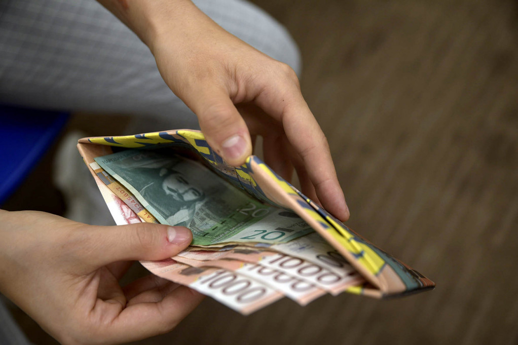 Ako imate staru novčanicu od 100 dinara možete dobro da zaradite! Evo iz koje je godine