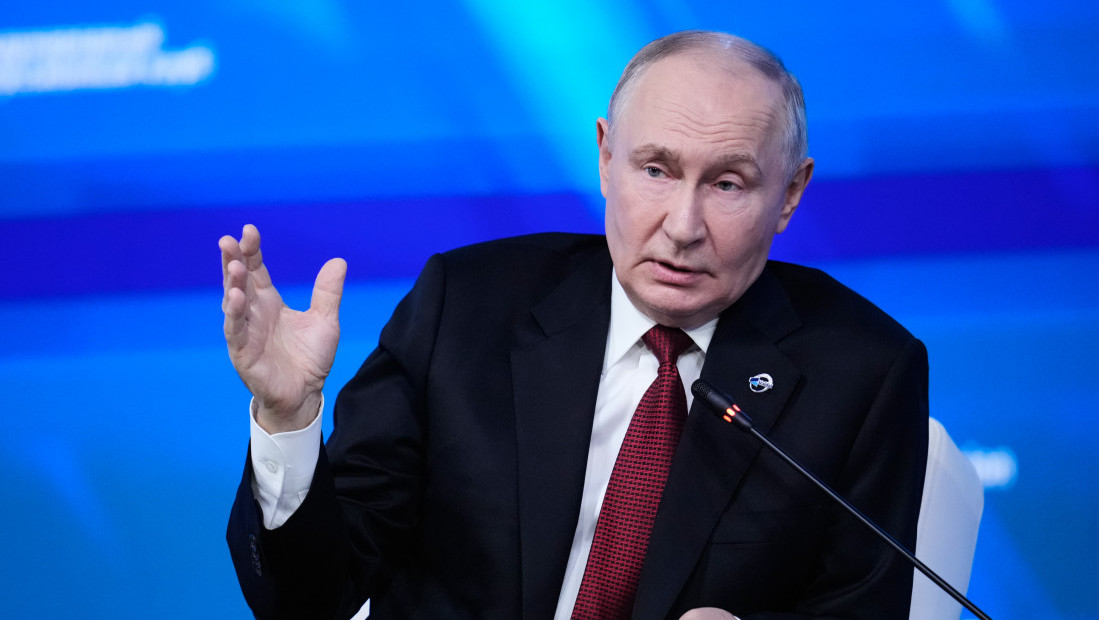 Putin proslavio 74. rođendan sa Gerhardom Šrederom