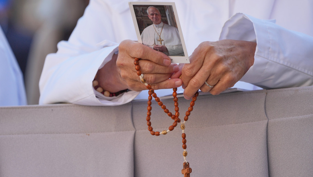 Papa Lav XIV otpušten iz bolnice, vratio se u Vatikan