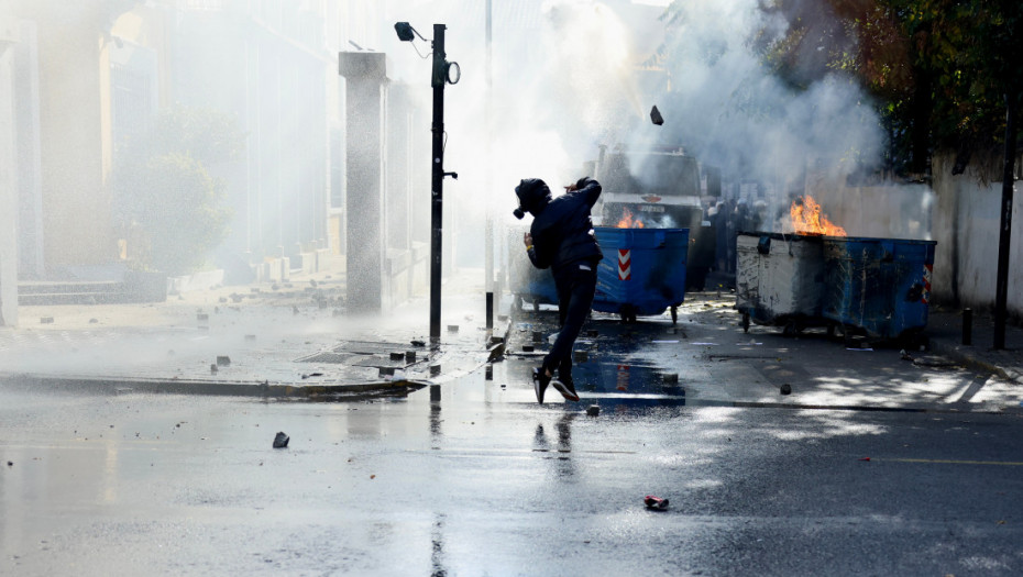 Sukobi na protestu u Tirani, demonstranti traže ostavku Rame