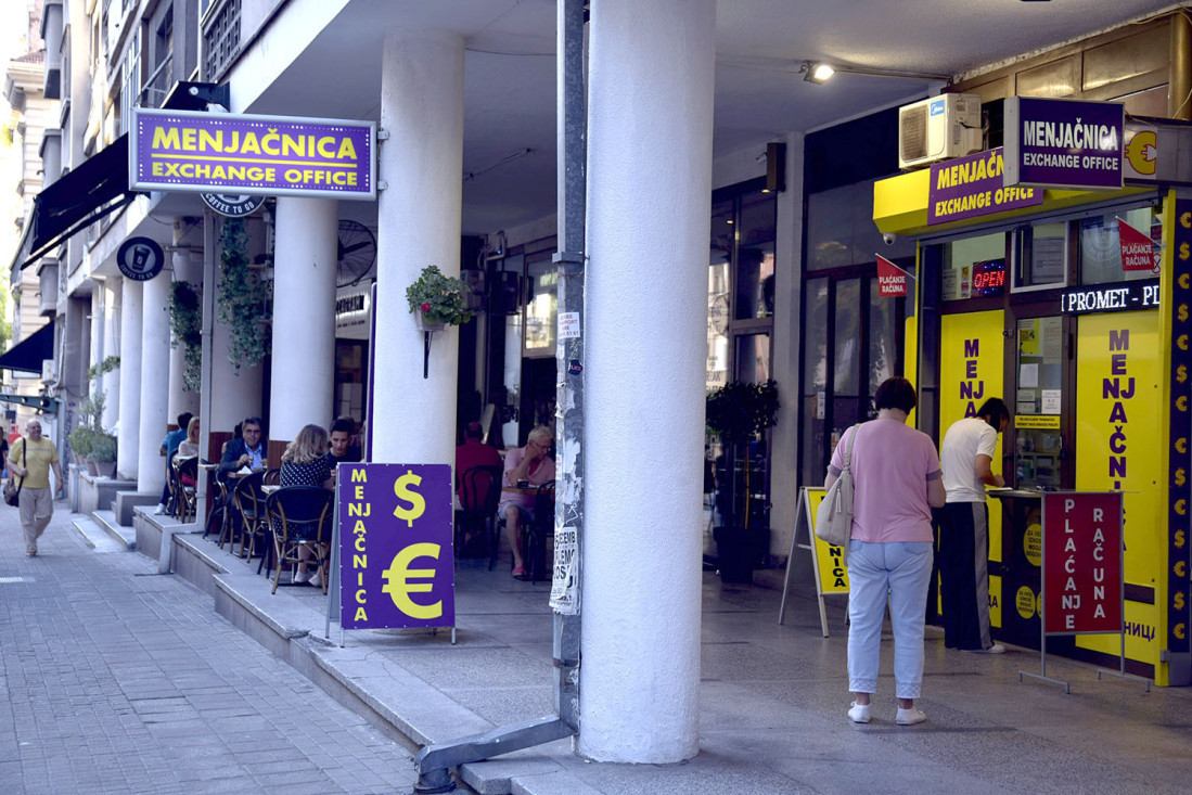 Idete danas u menjačnicu? NBS objavila novi kurs evra i dolara: Evo koliko vredi dinar, jedna brojka privlači pažnju!