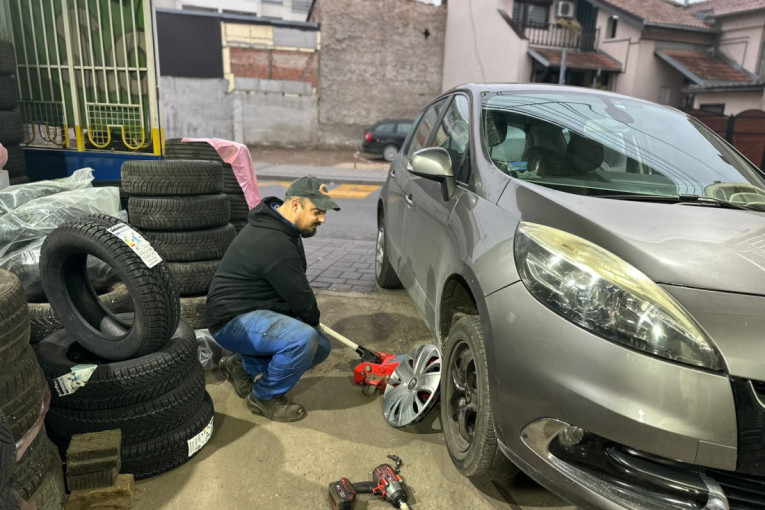 Počinje od 1. novembra, a vozači već u panici! Vulkanizeri zatrpani poslom, evo na šta morate da pazite (FOTO)