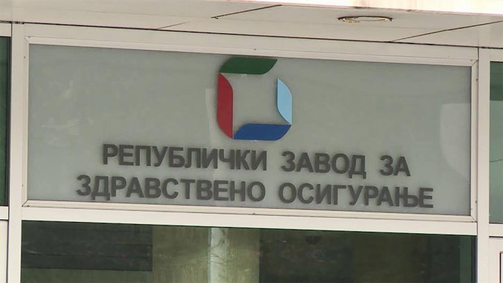 Upozorenje Studenata u blokadi za zaposlene u RFZO: Neovlašćeno uklanjanje dokumentacije može povlačiti i krivičnu odgovornost – Društvo